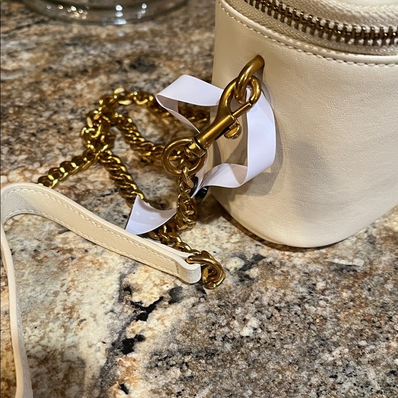 llnllm- NEW MINI LEATHER CROSSBODY/ CHAINBOX - Picture 3 of 7